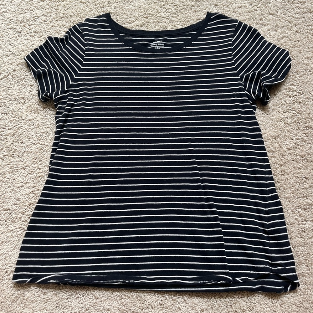 Old Navy black and white striped shirt